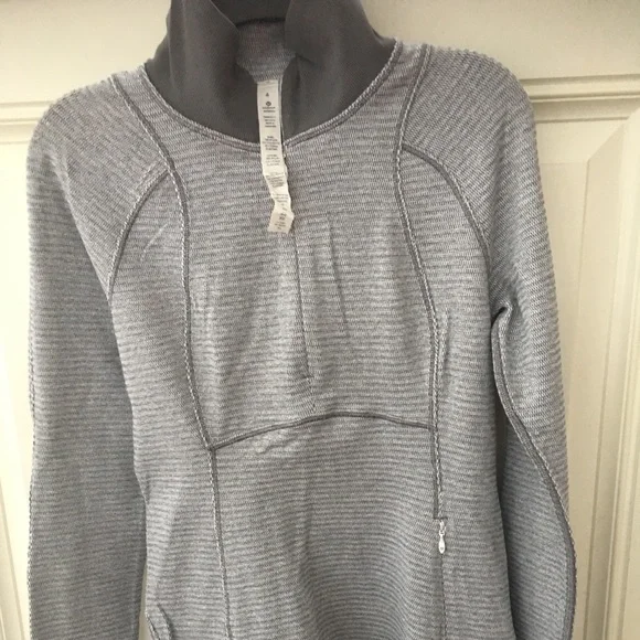 Lululemon Runderful half zip jacket size 4 - Picture 4 of 10